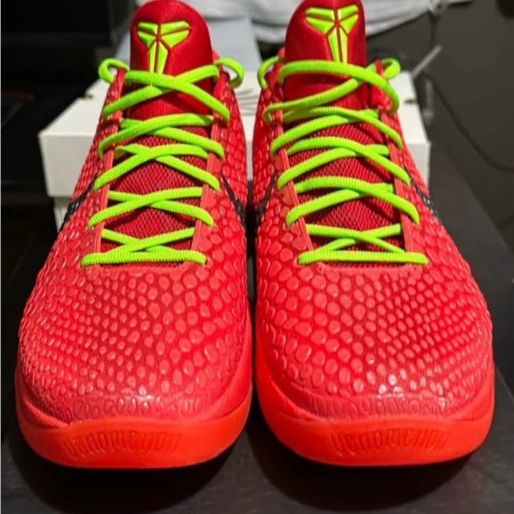 🏀 KOBE REVERSE GRINCH SIZE 13 🏀